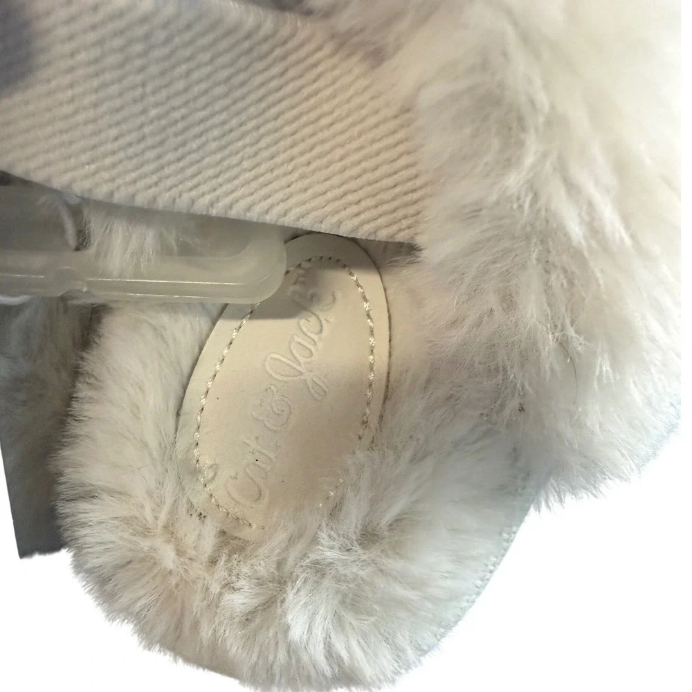 Cat & Jack Slippers Girls Medium 7/8 Silver Metallic Faux Fur Elastic Strap NEW‎